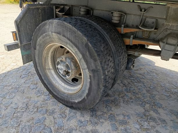 Volvo FL7 · Ano 1991 · Grua Hiab