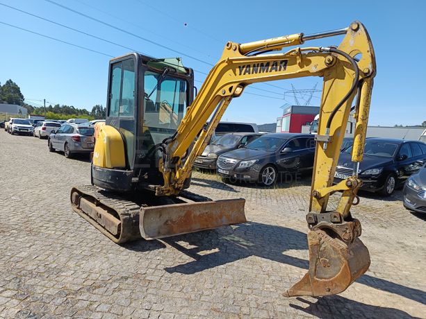 Mini Giratória Yanmar Vio35 · Ano 2006