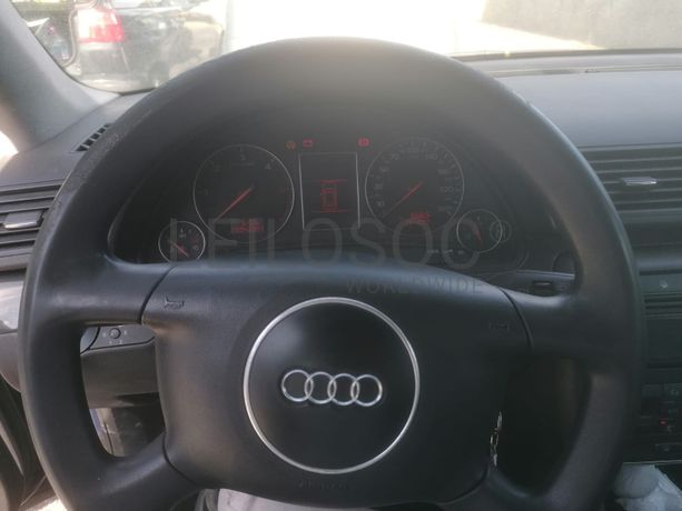 Audi A4 1.9 TDI · Ano 2002