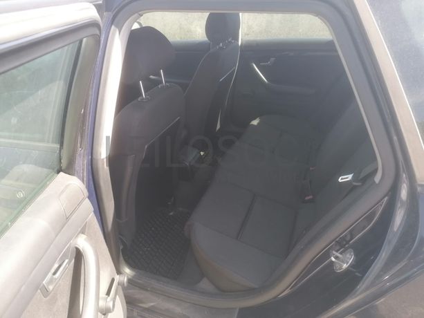 Audi A4 1.9 TDI · Ano 2002