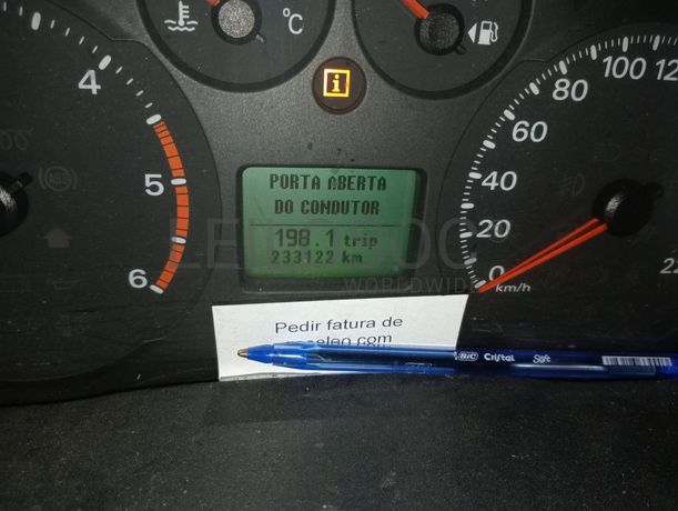 Ford Transit 115 T300 · Ano 2011