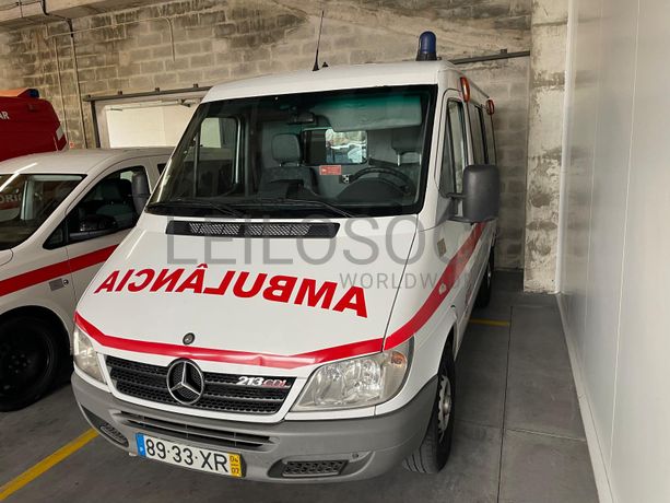 Mercedes-Benz 213 CDI · Ano 2004