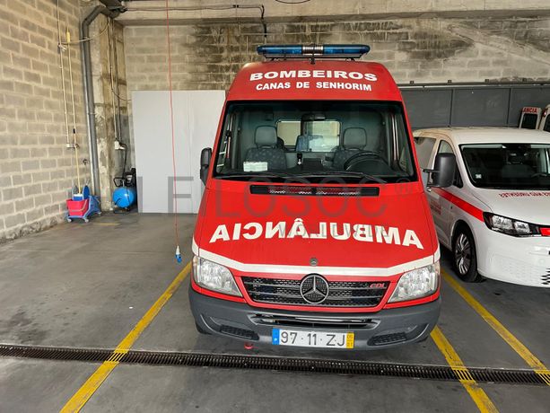 Mercedes-Benz Sprinter 313 CDI · Ano 2005