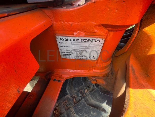 Mini Giratória Zaxis · Ano 2010