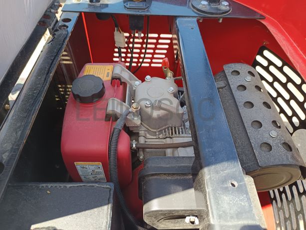 Mini Giratória JPC · Ano 2024