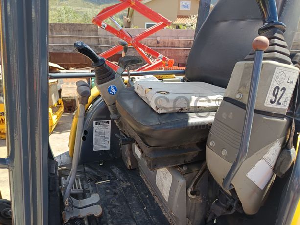 Mini Giratória Yanmar · Ano 2013