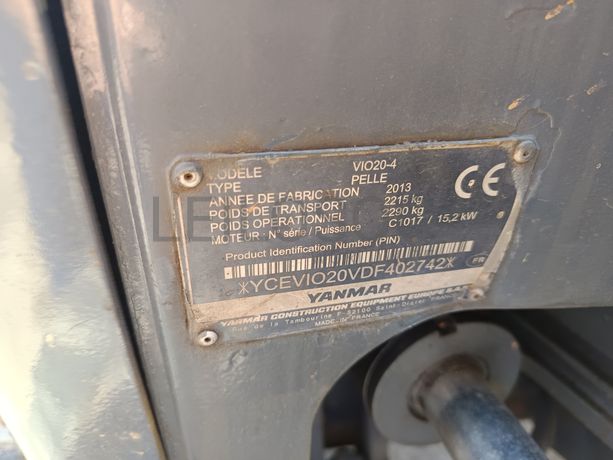 Mini Giratória Yanmar · Ano 2013