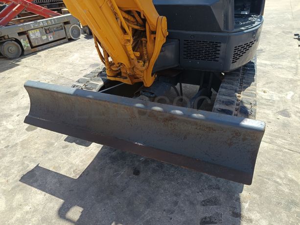 Mini Giratória Yanmar · Ano 2013