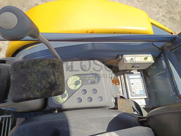 Mini Giratória Yanmar · Ano 2013