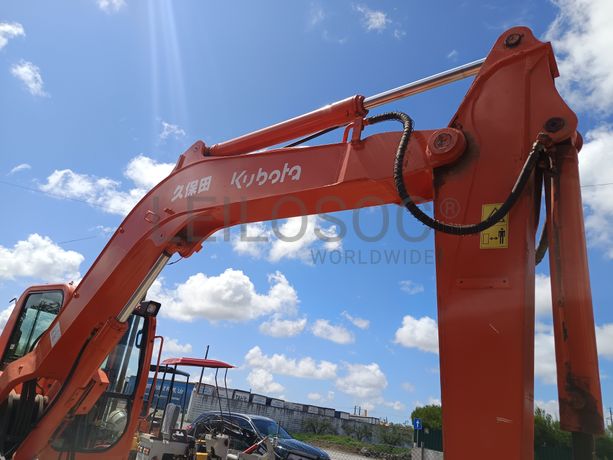 Mini Giratória Kubota · Ano 2000