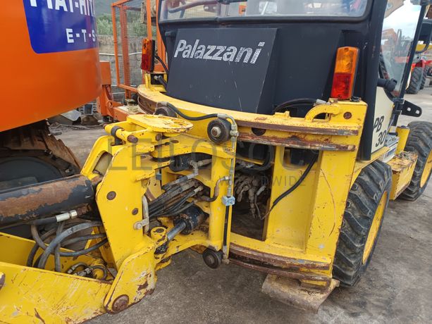 Mini Retroescavadora Palazzani · Ano 2003