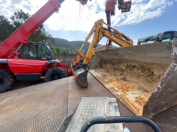 Mini Giratória Yanmar