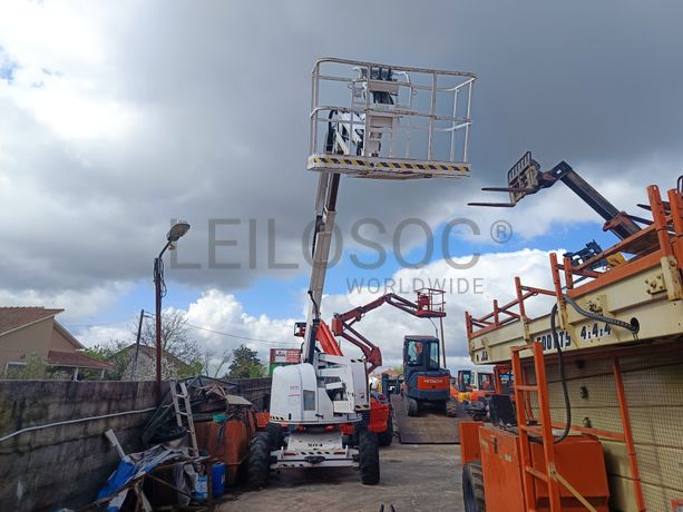 Plataforma Elevatória Haulotte · Ano 2000