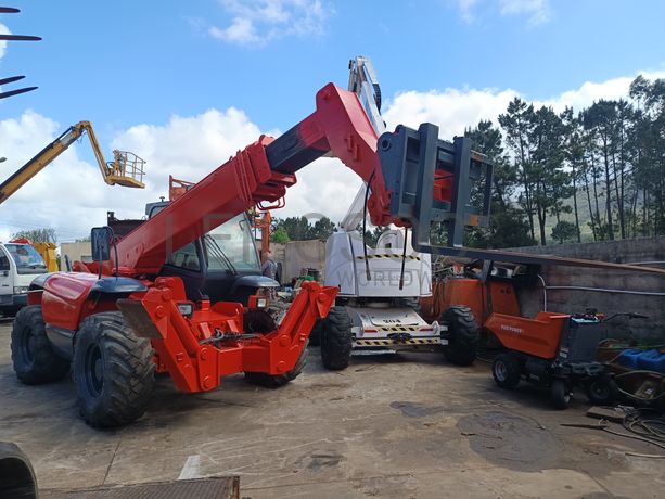 Empilhador Telescópico Manitou · Ano 2000