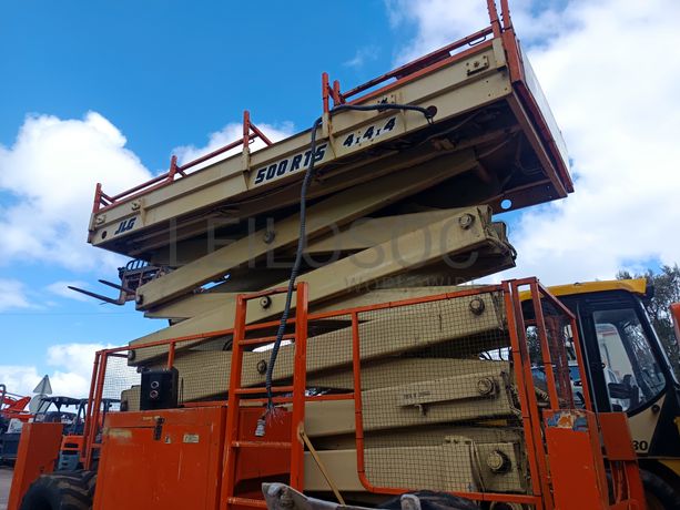 Plataforma Elevatória JLG · Ano 2001