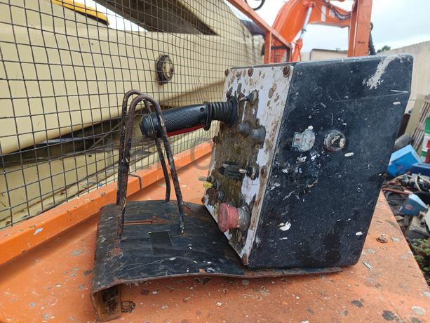 Plataforma Elevatória JLG · Ano 2001