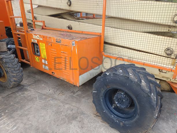 Plataforma Elevatória JLG · Ano 2001