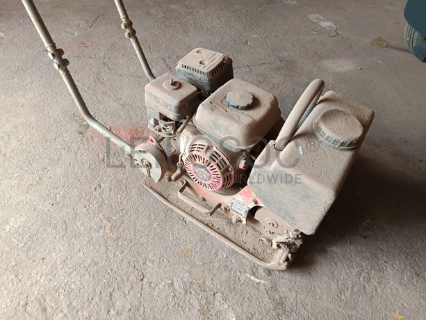 Placa de bater alcatrão Bomag · 2011