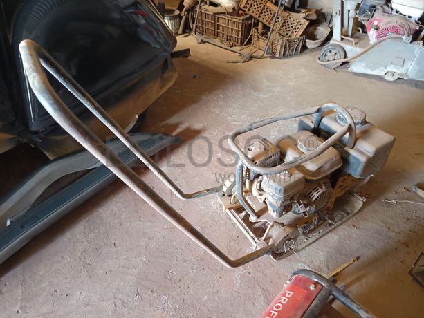 Placa compactadora Bomag