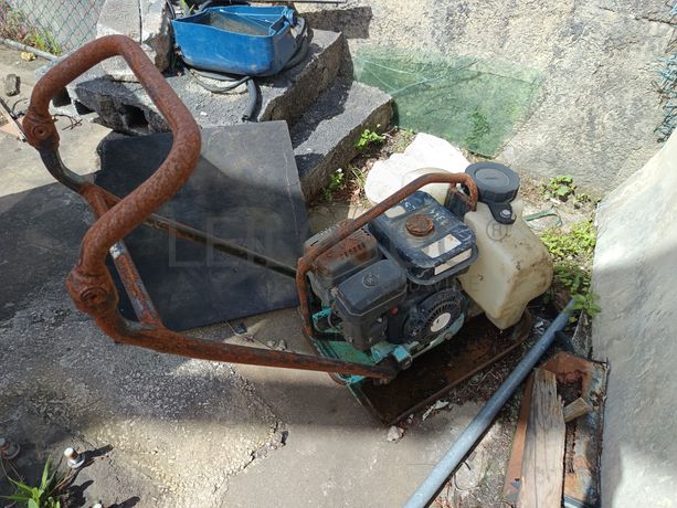 Placa compactadora Mikasa