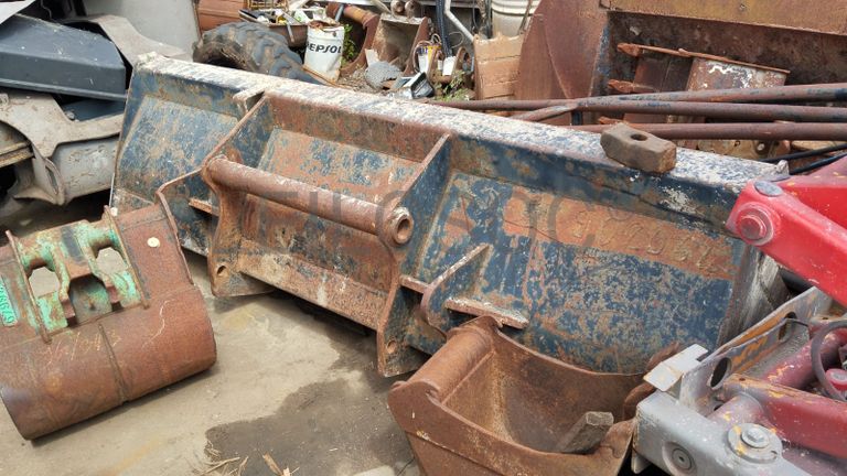 Balde de Manitou 245