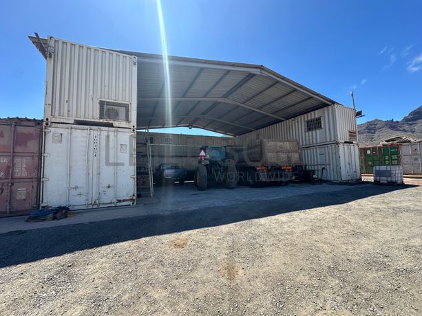 Estrutura modular com seis contentores