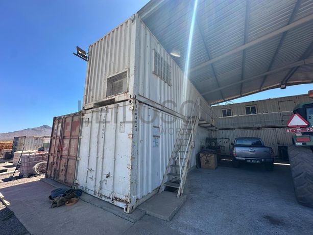 Estrutura modular com seis contentores