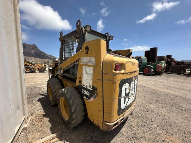 Mini Pá Carregadora CATERPILLAR 226B