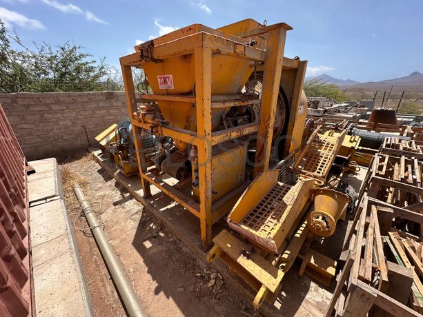 Central betão de 15 m3/h.