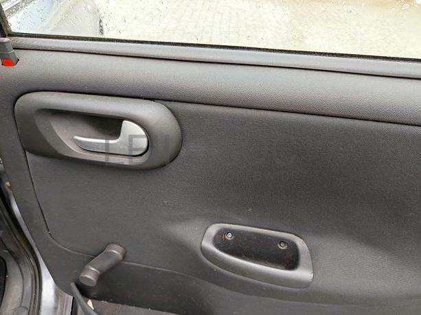 Opel Corsa · Ano 2003 