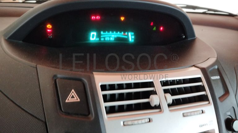 Toyota Yaris · Ano 2014