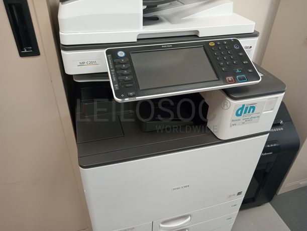 Equipamentos e Mobiliário de Escritório 