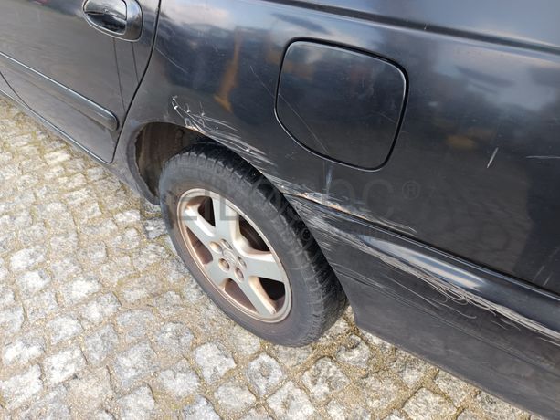 Toyota Avensis 2.0D · Ano 2002