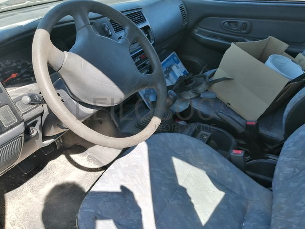 Mitsubishi L200 · Ano 2001