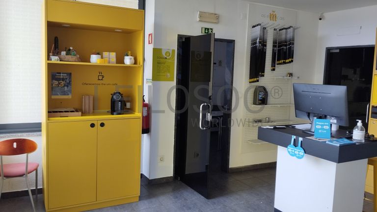 Mobiliário e Equipamentos de Receção