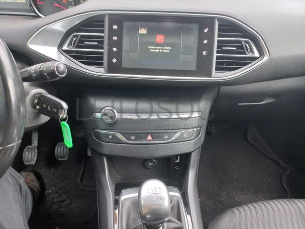 Peugeot 308 · Ano 2014