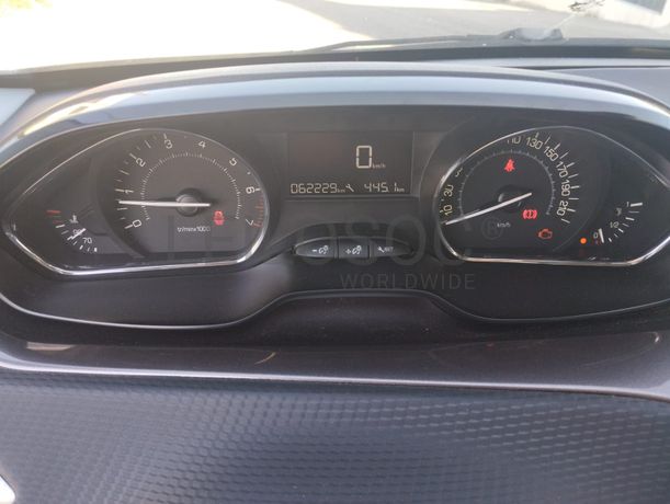 Peugeot 2008 · Ano 2014