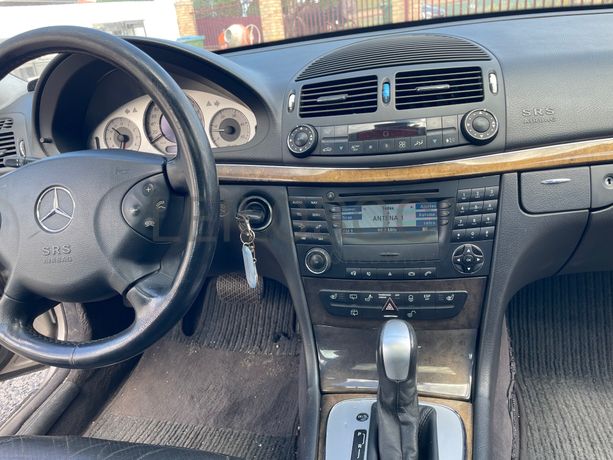 Mercedes-Benz E 320 CDi · Ano 2003