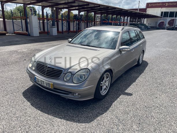 Mercedes-Benz E 320 CDi · Ano 2003