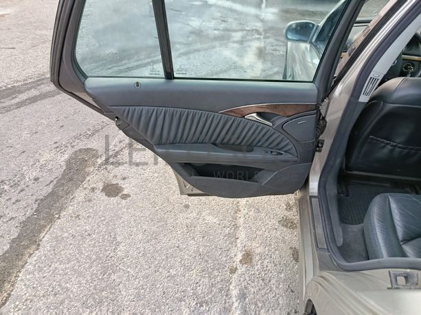Mercedes-Benz E 320 CDi · Ano 2003