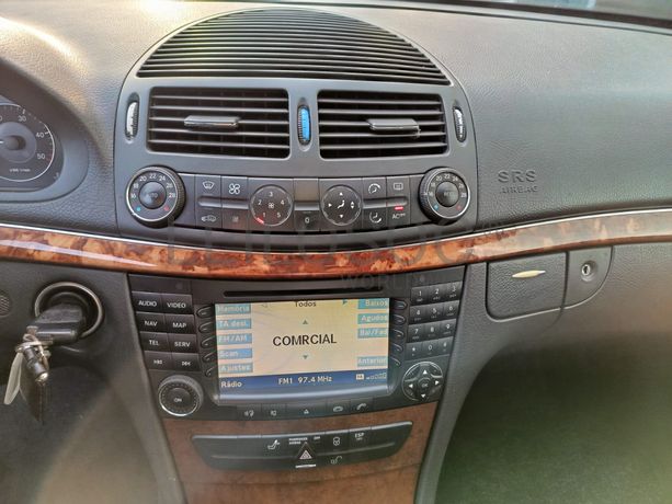 Mercedes-Benz E 220 CDi · Ano 2003