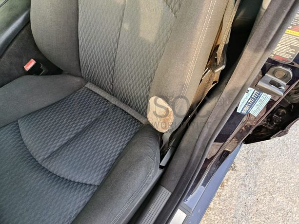 Mercedes-Benz E 220 CDi · Ano 2003