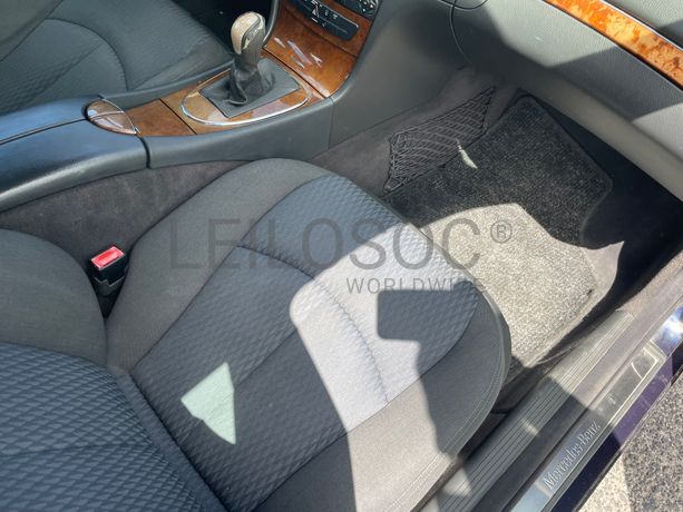 Mercedes-Benz E 220 CDi · Ano 2003