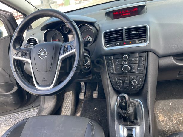 Opel Meriva · Ano 2010