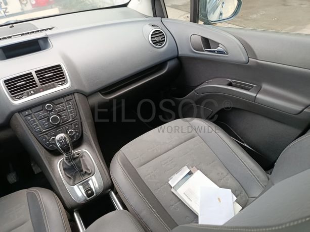Opel Meriva · Ano 2010