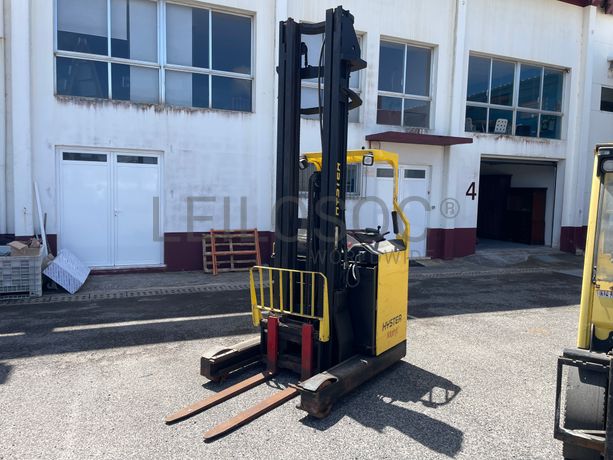 Stacker Hyster