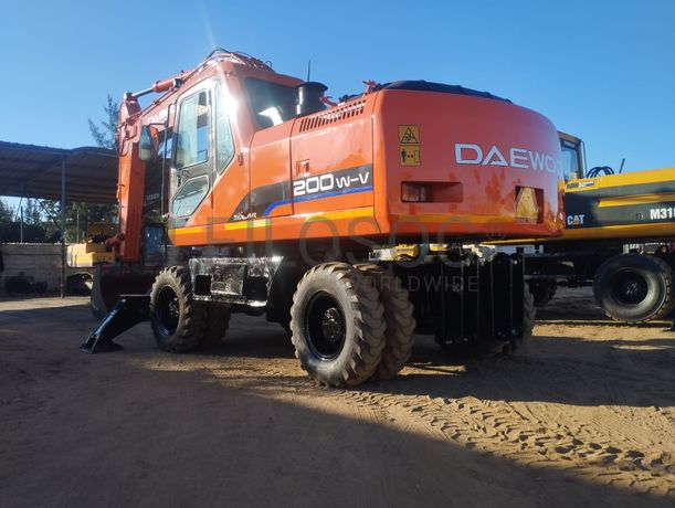 Giratórias a rodas – Daewoo – Caterpillar 