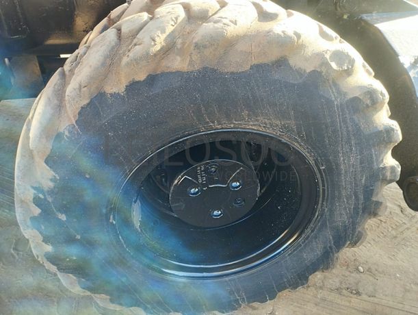 Giratórias a rodas – Daewoo – Caterpillar 