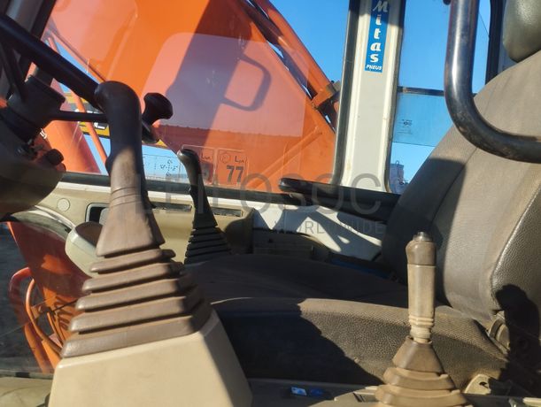 Giratórias a rodas – Daewoo – Caterpillar 