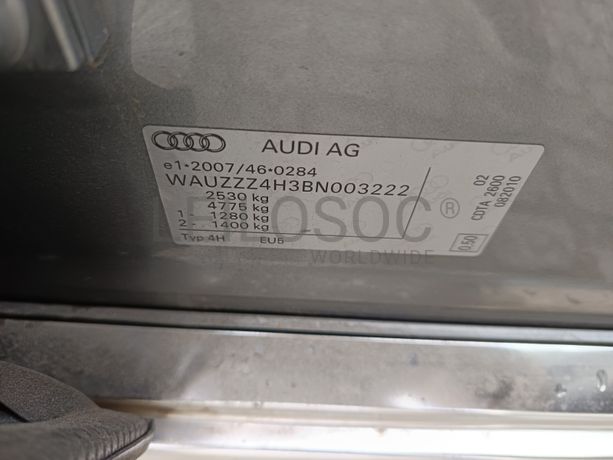 Audi A8 · Ano 2010